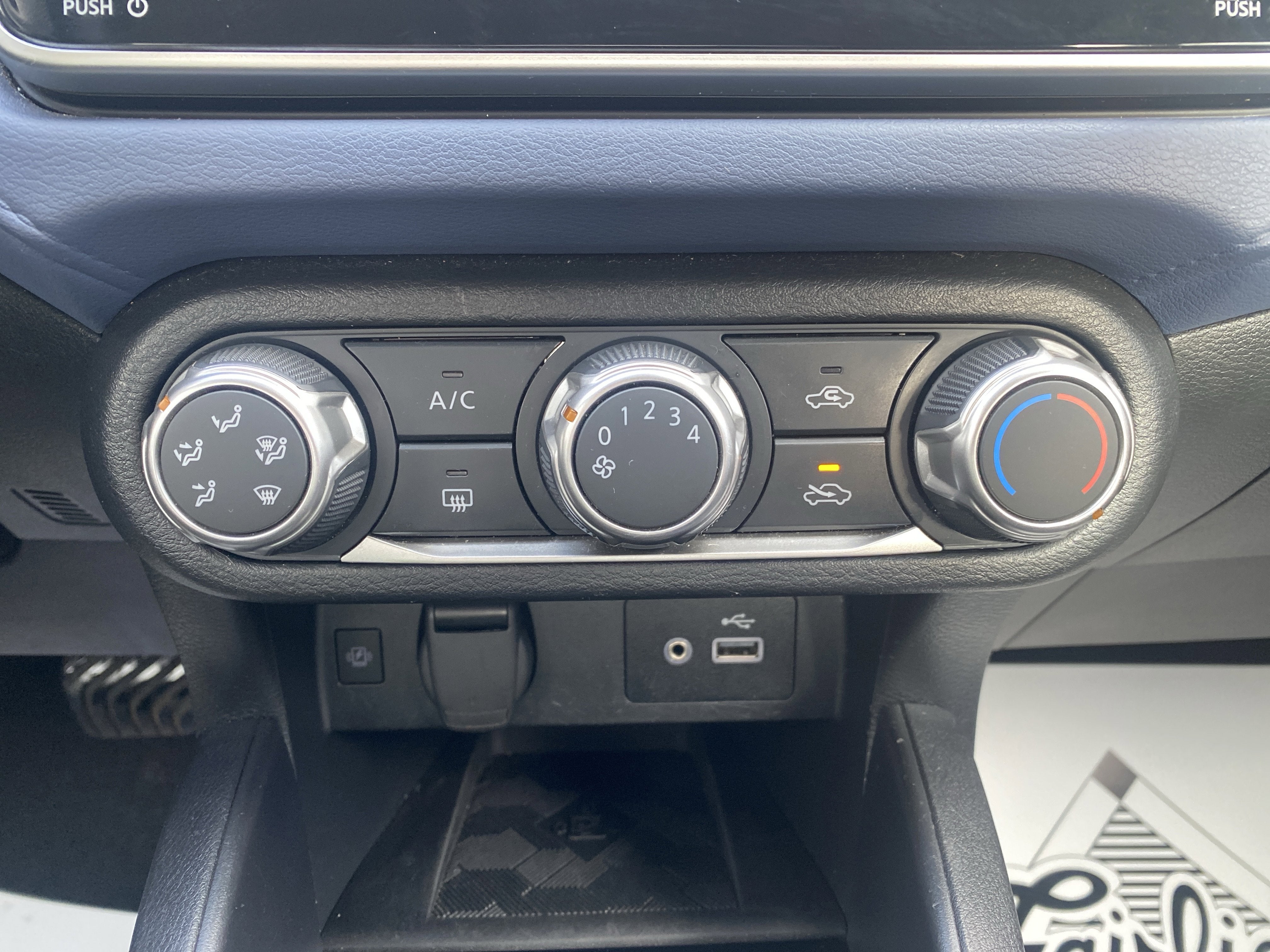 2023 Nissan Versa SV