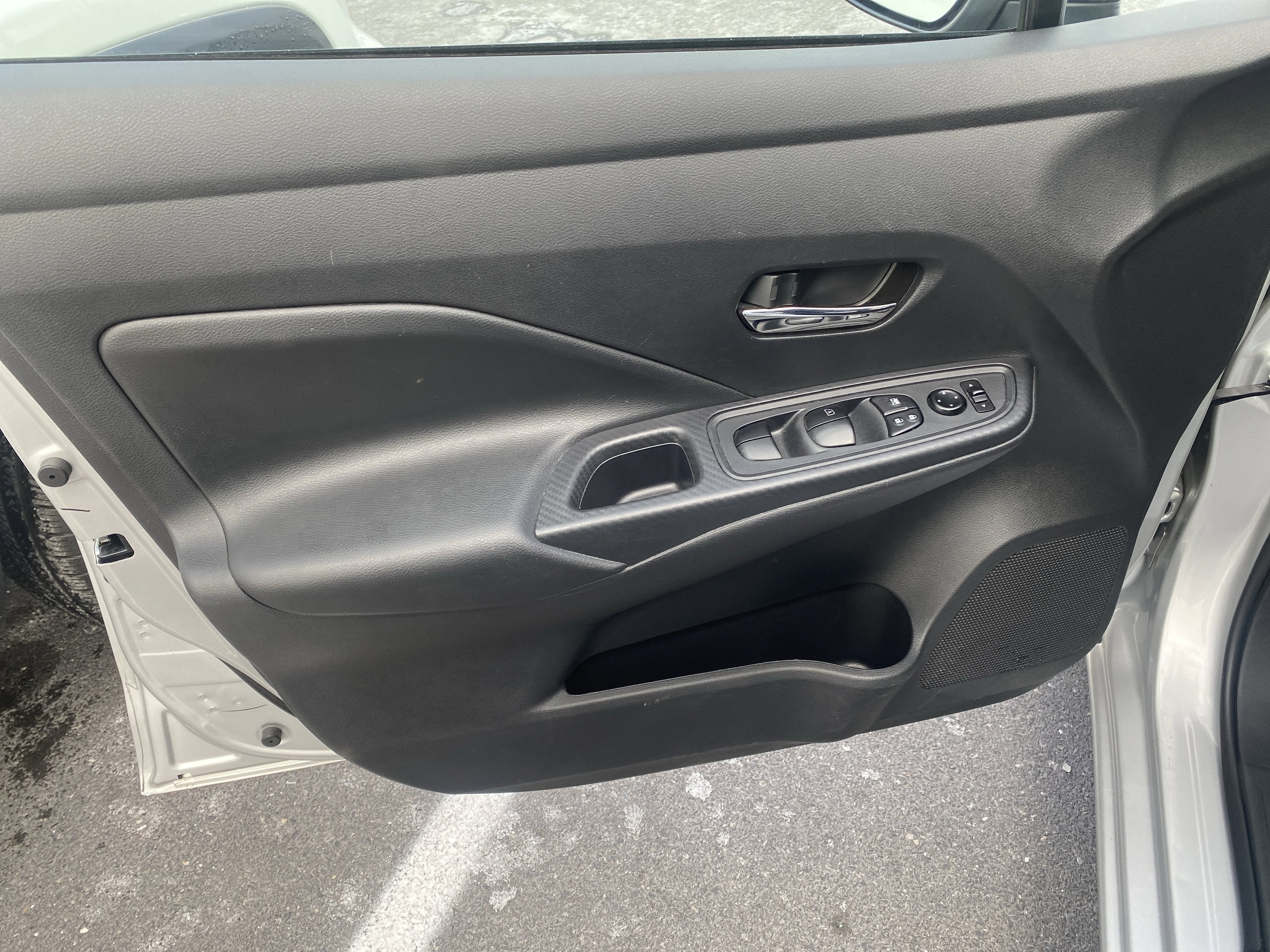 2023 Nissan Versa SV