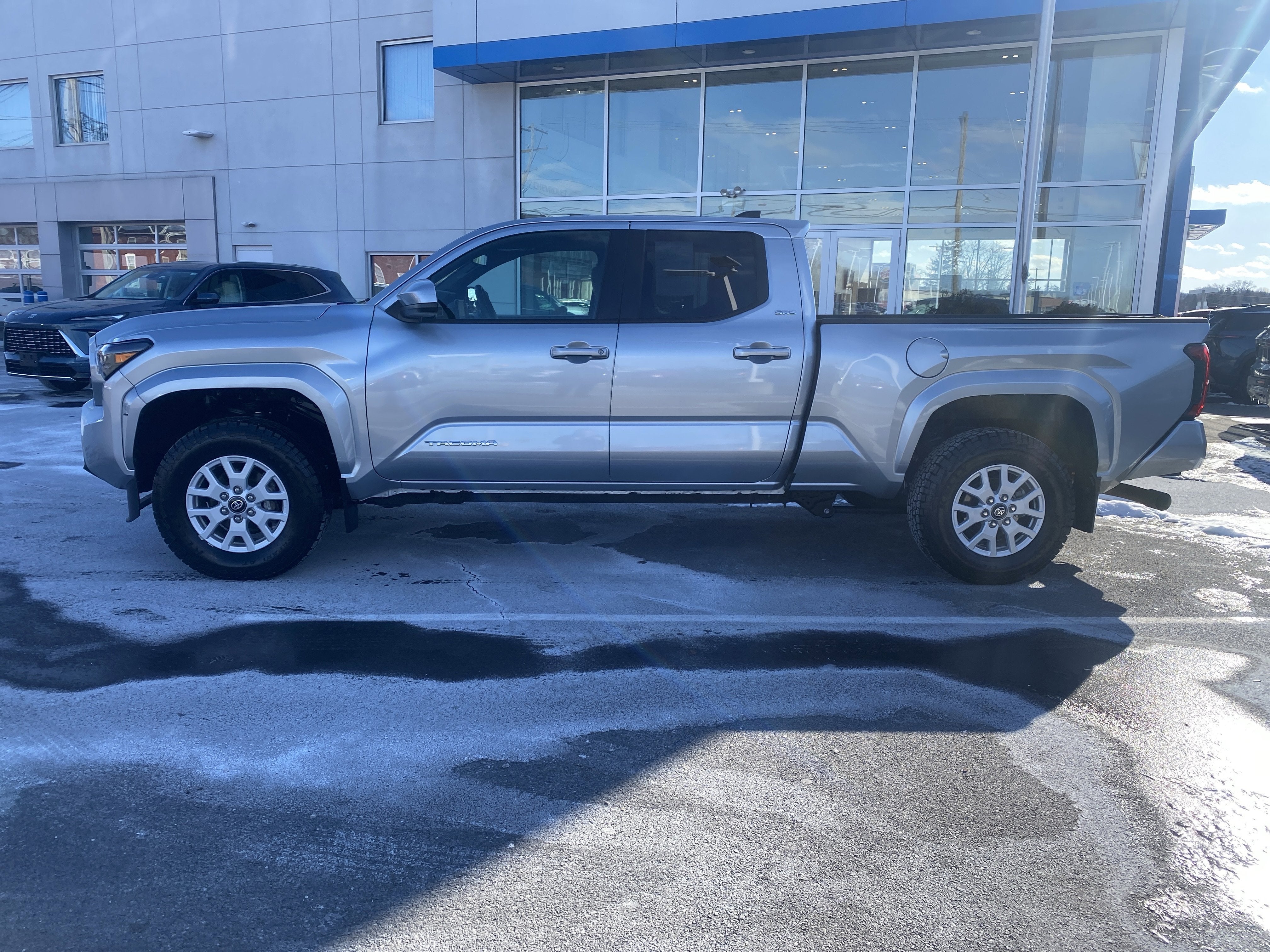 2024 Toyota Tacoma 4WD SR5