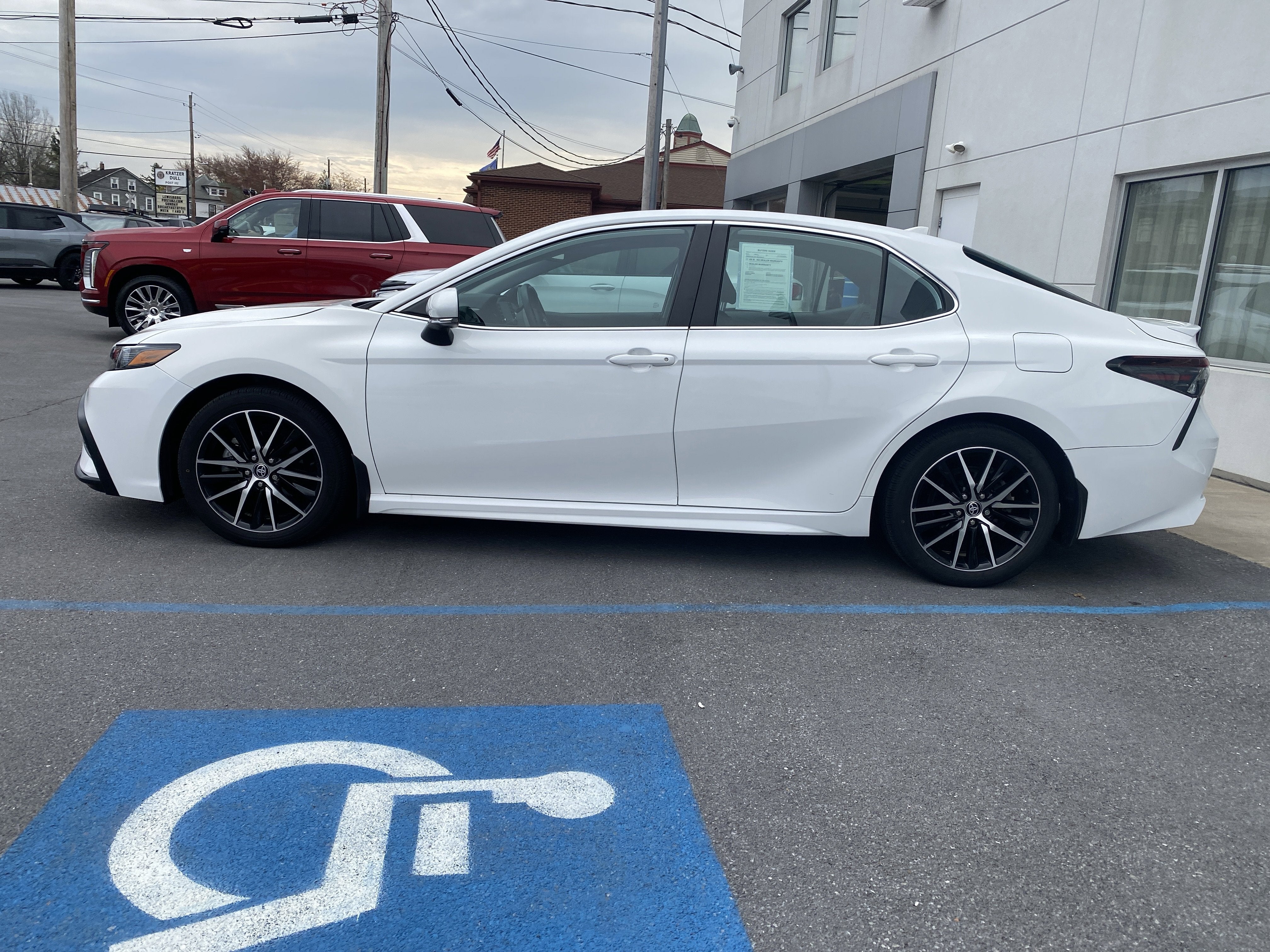 2023 Toyota Camry SE