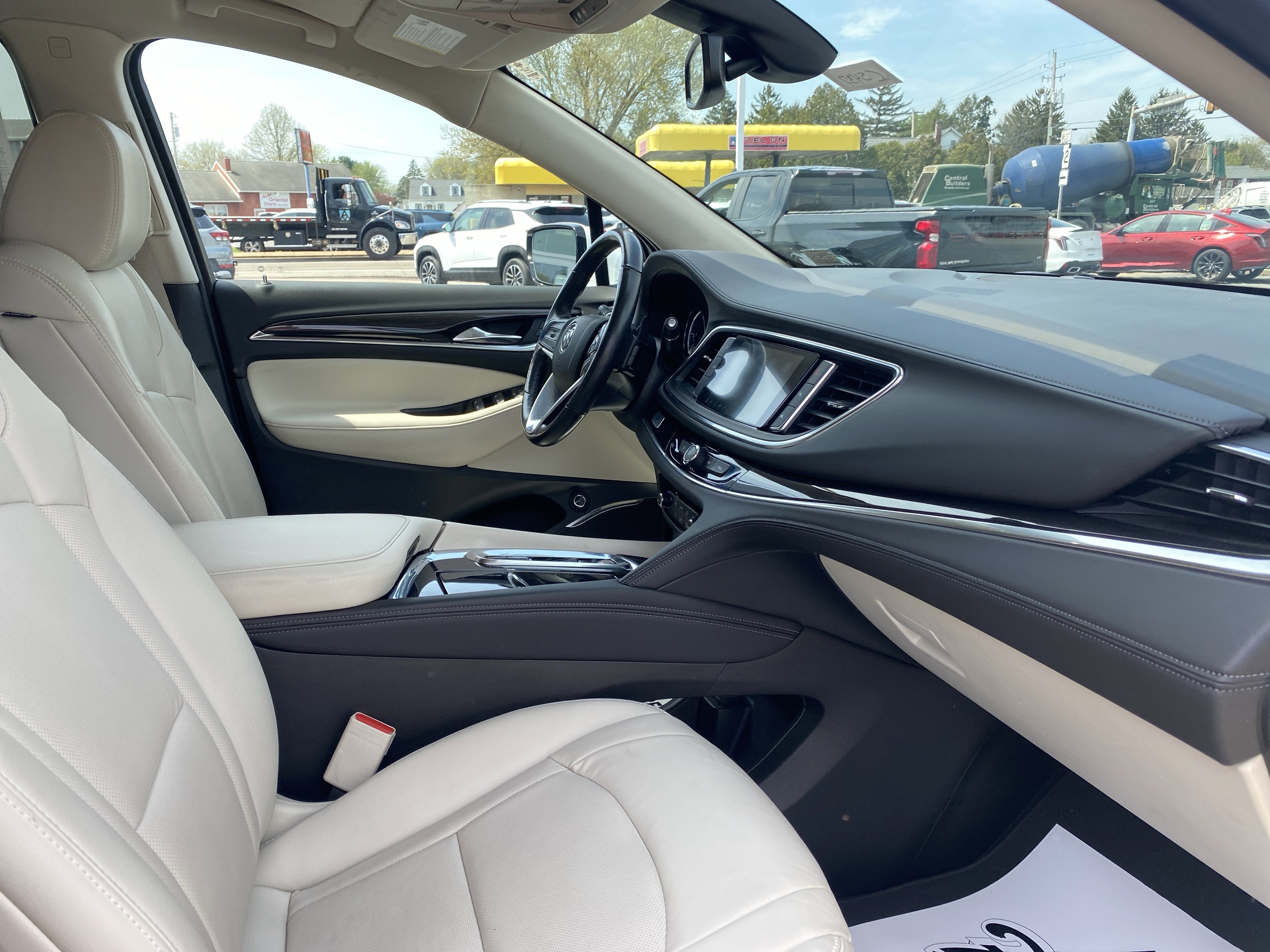 2023 Buick Enclave Essence