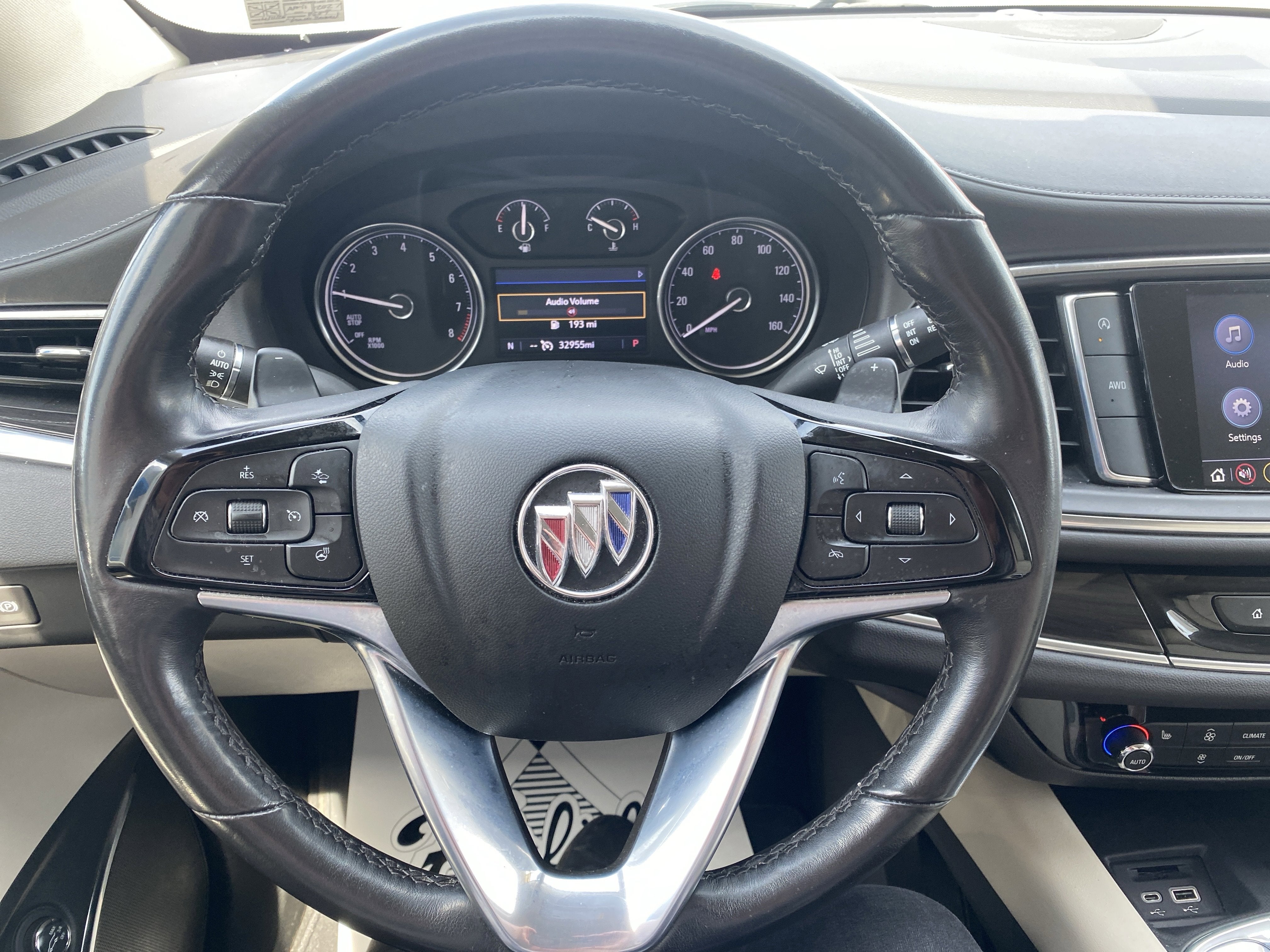 2023 Buick Enclave Essence