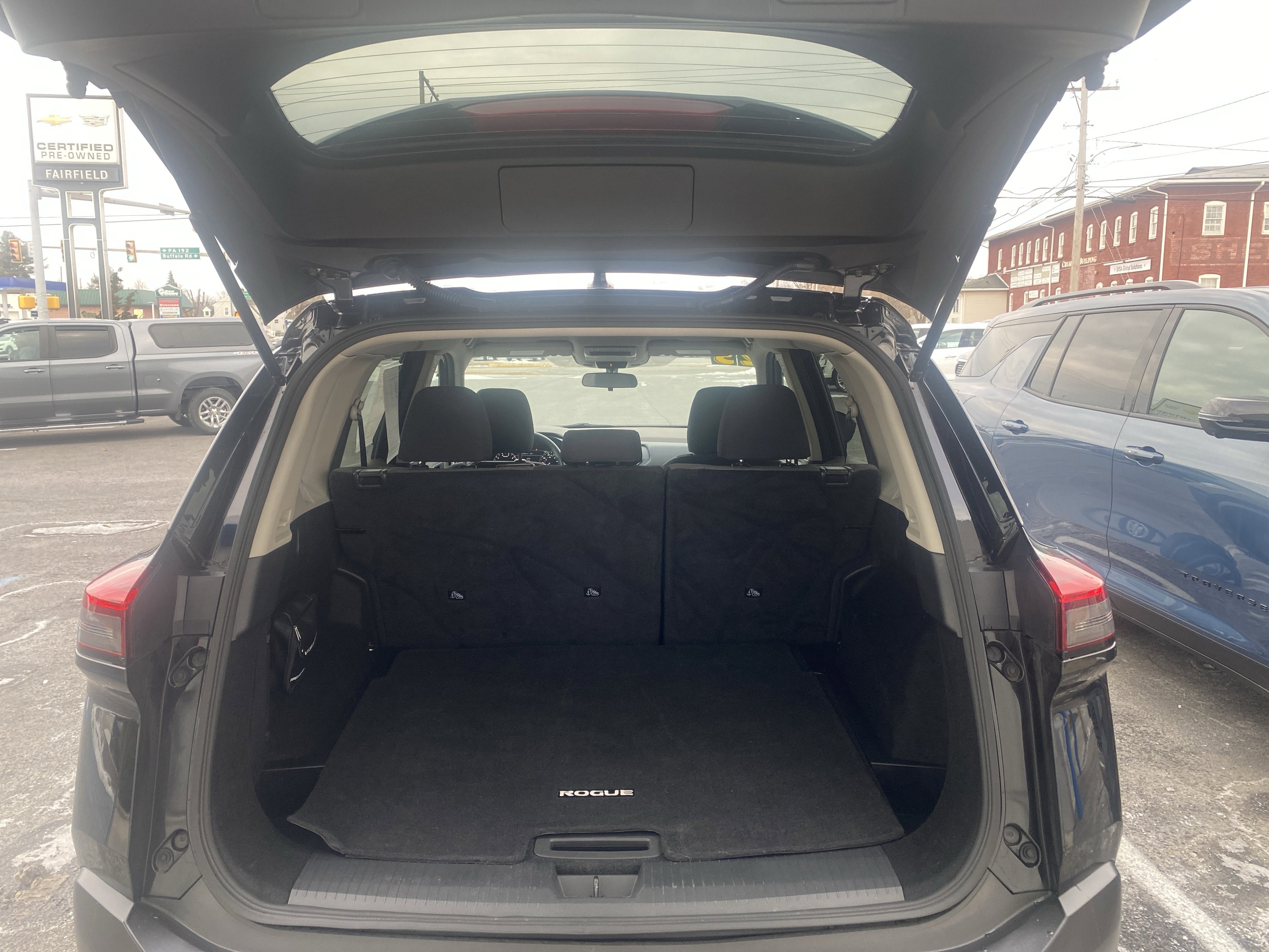 2023 Nissan Rogue SV