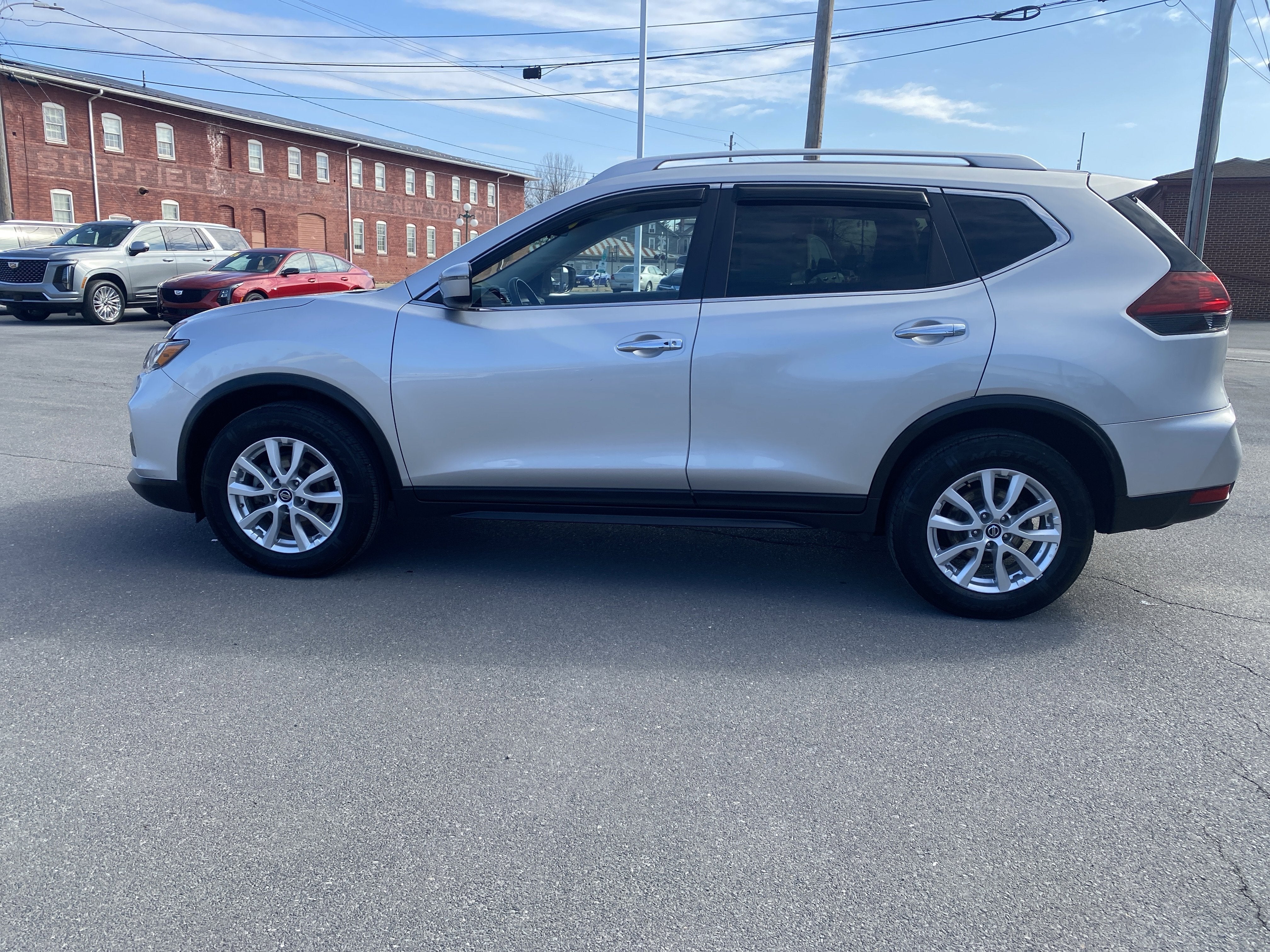 2020 Nissan Rogue SV