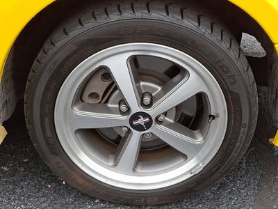 2004 Ford Mustang Premium Mach 1