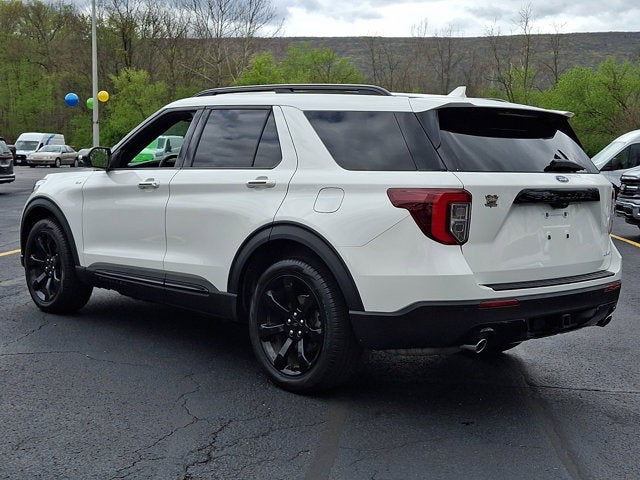 2022 Ford Explorer ST-Line