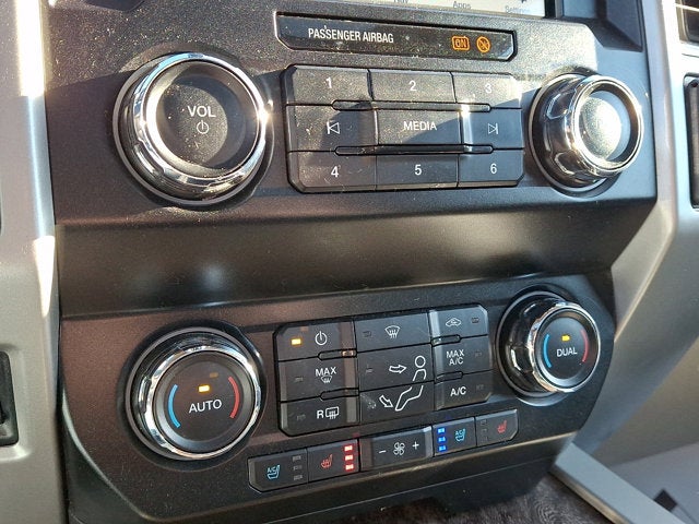 2019 Ford Super Duty F-450 DRW LARIAT