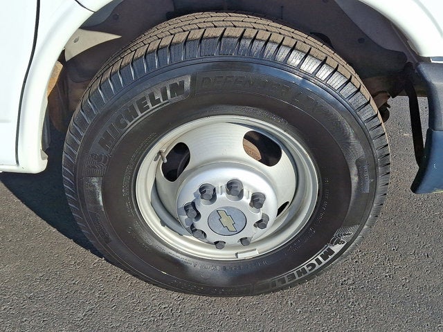 2011 Chevrolet Express Commercial Cutaway Work Van