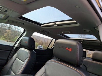 2023 GMC Acadia AT4