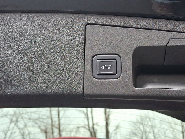 2022 Cadillac XT4 AWD Premium Luxury