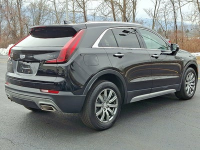 2022 Cadillac XT4 AWD Premium Luxury