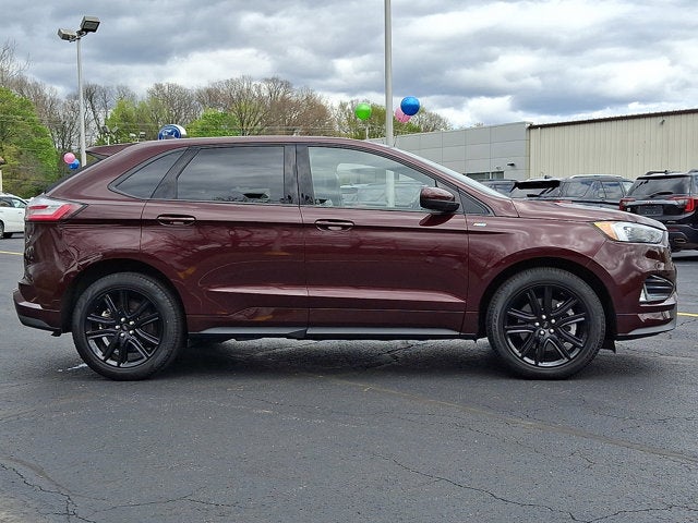 2022 Ford Edge ST-Line