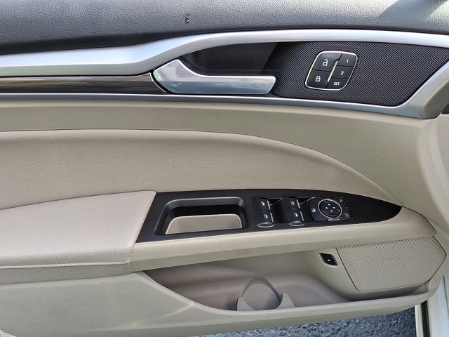 2018 Ford Fusion Hybrid SE