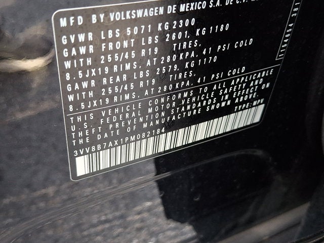2023 Volkswagen Tiguan SE R-Line Black