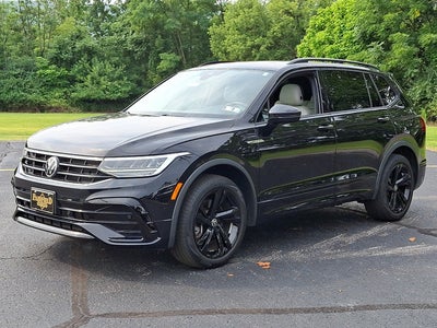 2023 Volkswagen Tiguan SE R-Line Black