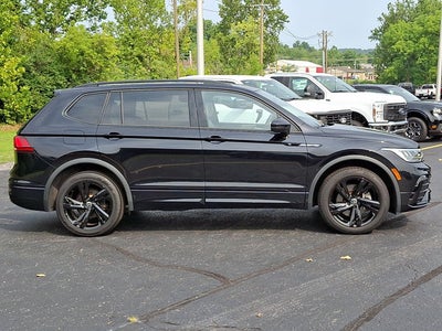 2023 Volkswagen Tiguan SE R-Line Black